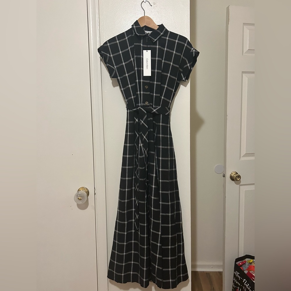 Calvin Klein cap sleeve long dark b|w gingham dress with adjustable belt